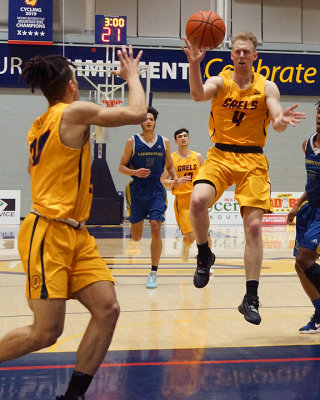 Queen's vs Laurentian 06683 copy.jpg