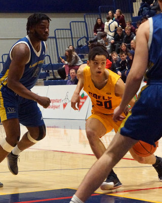 Queen's vs Laurentian 06717 copy.jpg