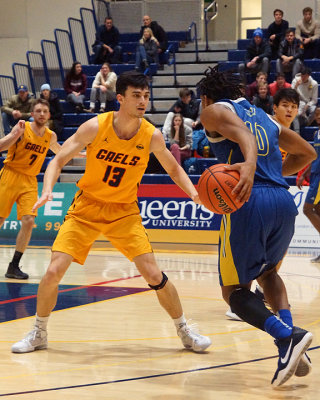 Queen's vs Laurentian 06769 copy.jpg