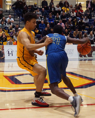 Queen's vs Laurentian 06789 copy.jpg