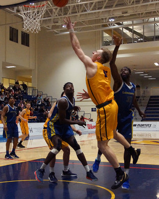Queen's vs Laurentian 06872 copy.jpg