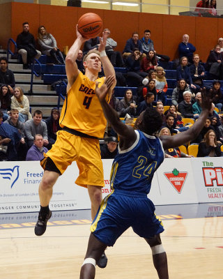 Queen's vs Laurentian 07012 copy.jpg