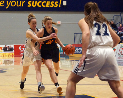 Queen's vs Nipissing 07080 copy.jpg