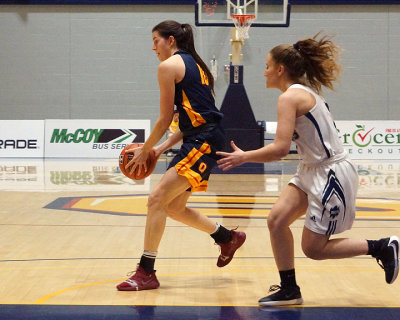 Queen's vs Nipissing 07125 copy.jpg