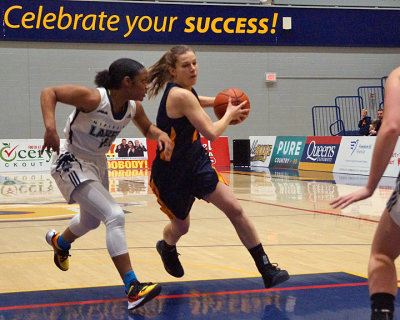 Queen's vs Nipissing 07129 copy.jpg