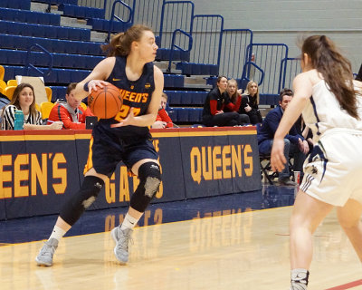 Queen's vs Nipissing 07176 copy.jpg