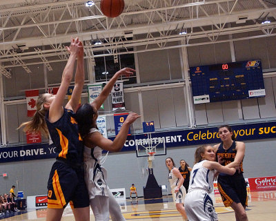 Queen's vs Nipissing 07260 copy.jpg