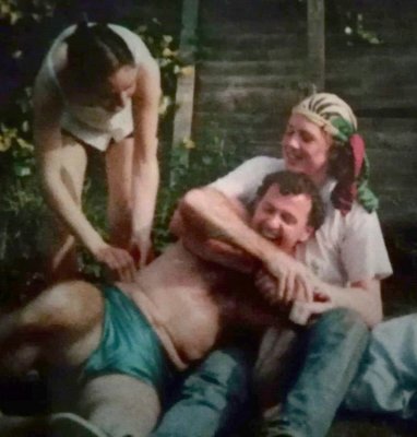 009d-Family1.jpg