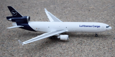 McDonnell Douglas MD-11.