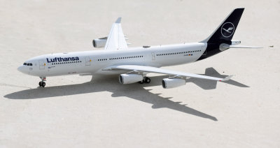Airbus A340.