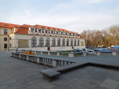 Michna Palace (Tyrsuv dum) ...