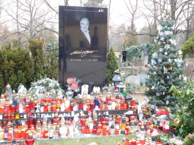 CZ - Prague - grave of singer Karel Gott 1/2020
