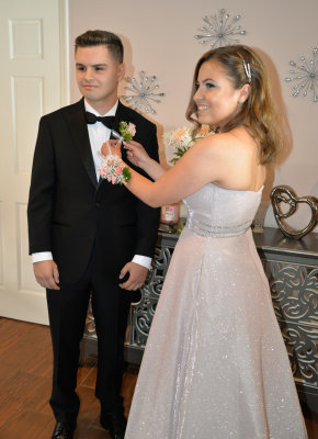 maxprom8.jpg