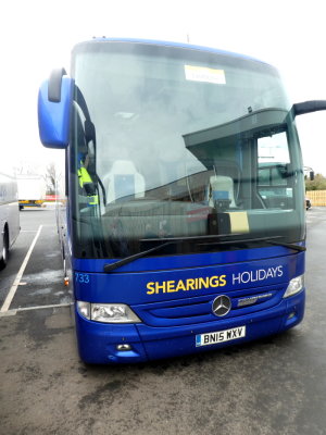 Shearings- 733 - (NN15 WXV) @ M5S Strensham Serevices
