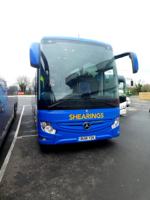 Shearings 133 (BU18 YSK) @ M5S Strensham Services