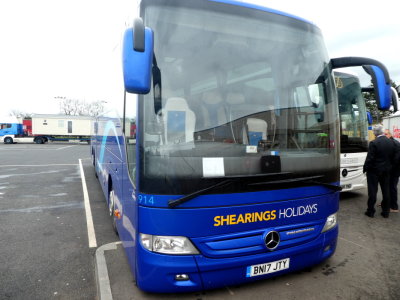 Shearings 914 (BN17 JTY) @ M5S Strensham Services