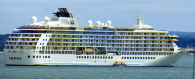 THE WORLD (2002) @ Southampton - leaving passing Ryde