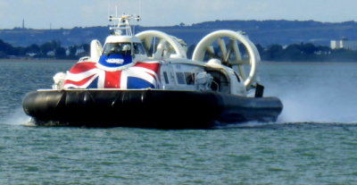 Hovercraft - En Route