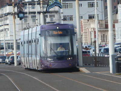 Bombardier Flexity2 005 @ North Shore Heading for Star Gate