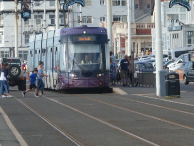 Bombardier Flexity2 006 @ Pleasant Street stop Heading to Star Gate