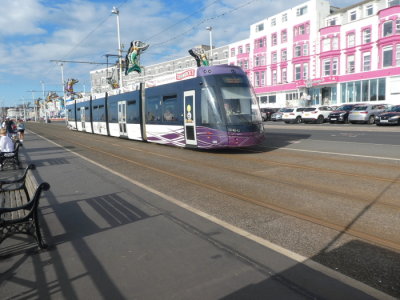 Bombardier Flexity2 006 @ North Shore Heading to Star Gate