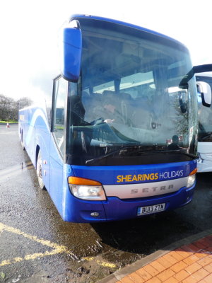Shearings BX16 KXW @ M42S Hopwood Services