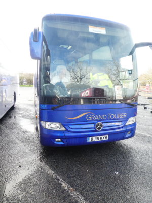 Shearings BJ16 KXW @ M42S Hopwood Park Services