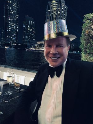 Hellmut Issels, 2019, 1. Jan., MO New Years Eve Party, Bangkok '