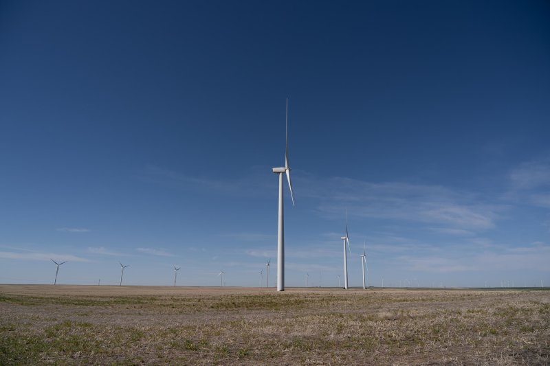 wind turbine 2.jpg