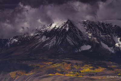 fall colors of Eastern Sierra Moutains
