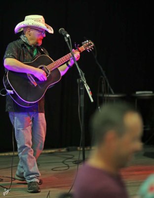 2021_09_08 Open Stage at High Note Bar and Grill host Mike Chenoweth also Tye Jones