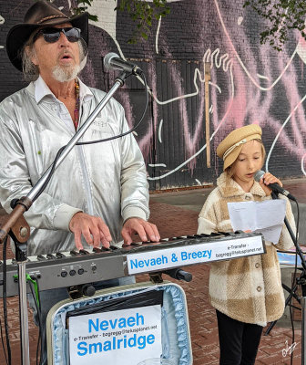 2022_08_27 Market Music with Breezy Brian Gregg and Neveah