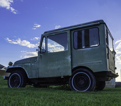 Vintage Jeep 2