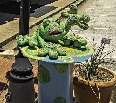 Bullfrog sculpture