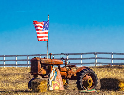 A patriotic tractor (2/2)