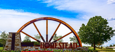 The Homestead  wagon wheel sign (8/14)