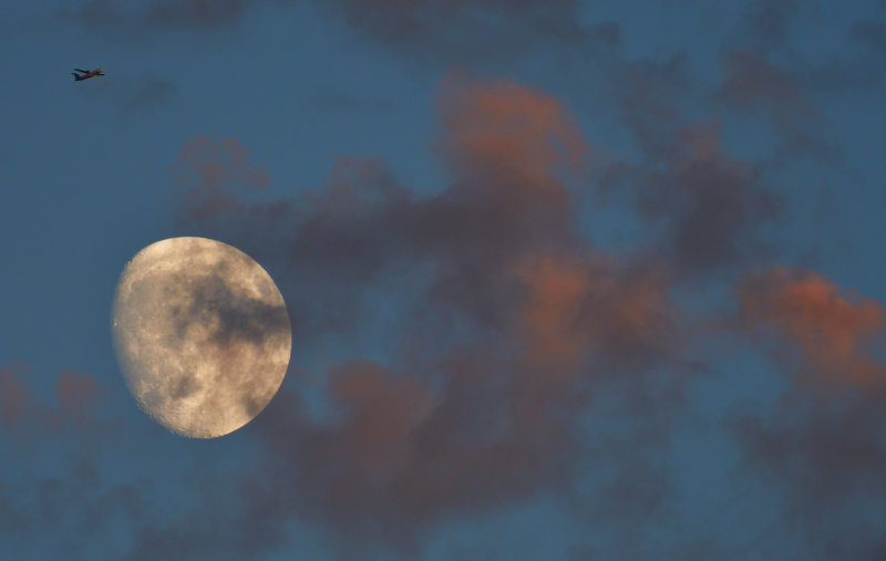 The Moon, a sunset and Biggles.