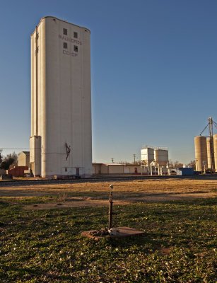 Waukomis, Oklahoma Concrete Grain Elevator.