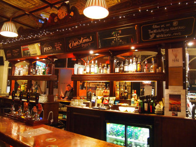 Pub w Barman Reading PS P1014187.jpg