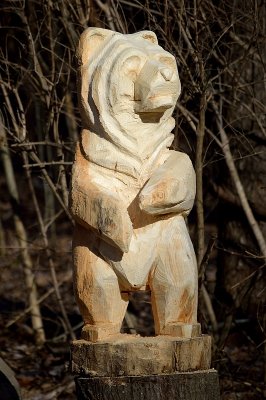 Bench end bear
