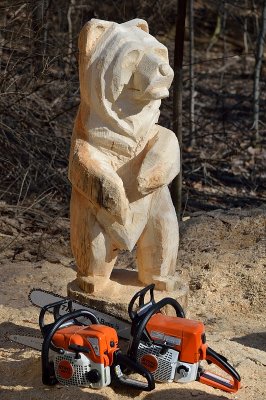 Bench end bear