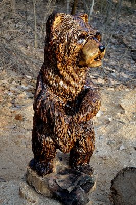 Bench end bear