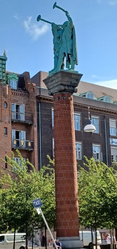 Lur Blowers sculpture honoring the earliest warrior Danes