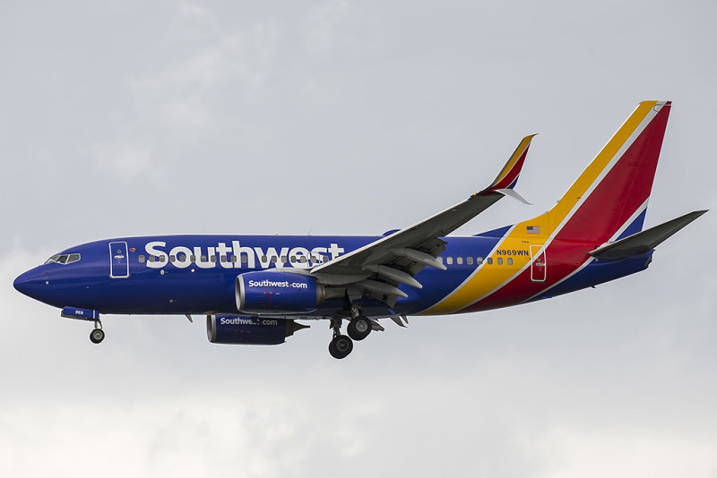 Southwest Airlines Boeing 737-7H4 N969WN
