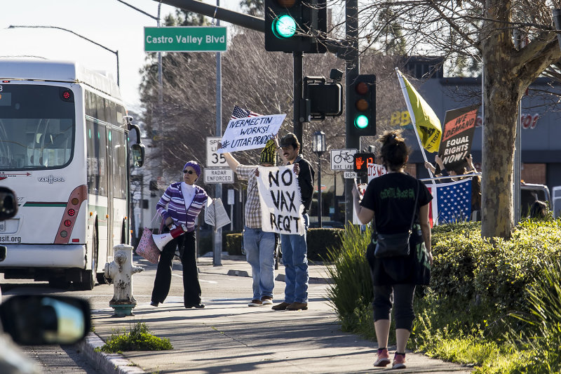1/22/2022  MAGA Trumpers and anti-vaxxers in Castro Valley