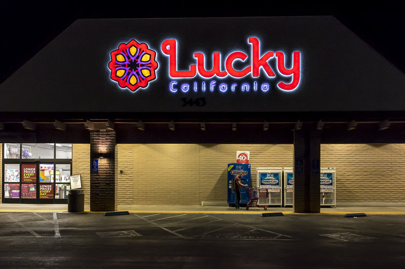 3/2/2022  Lucky Supermarket
