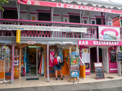 Shop on main street Bourg