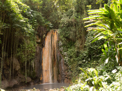 Diamond Falls Botanical Garden - Diamond Falls
