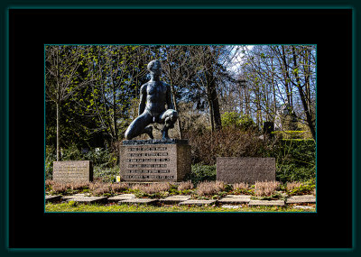 642 = Minnesmerke av Odd Hilt = DSCN1988.jpg