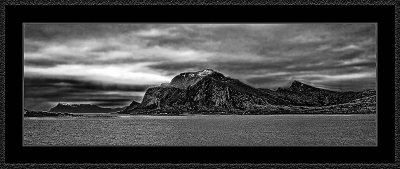 THE NORWEGIAN COSTLINE IN GRAPHIC B/W AND TONED